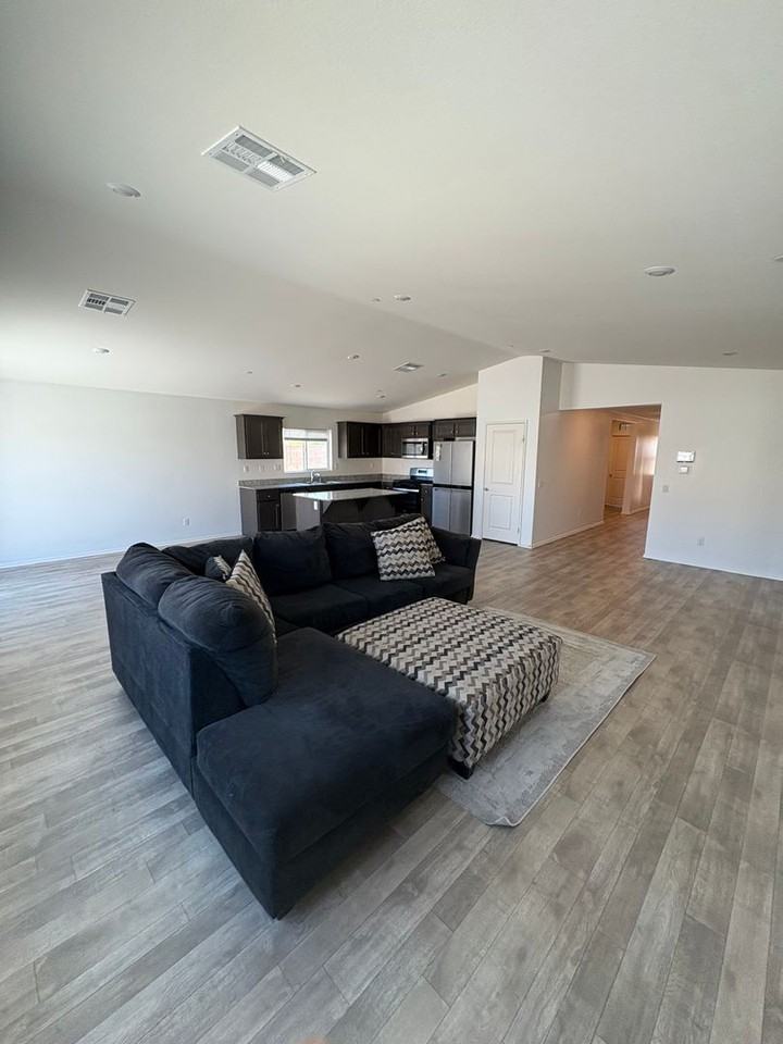1460 Caprice Ct - Photo 5 of 16