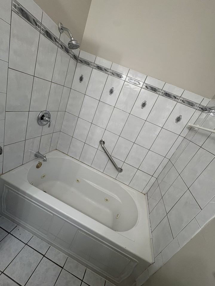7607 S Wolcott Ave #1 - Photo 7 of 23