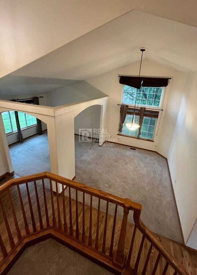 2511 Glendale Ct - Photo 3 of 24