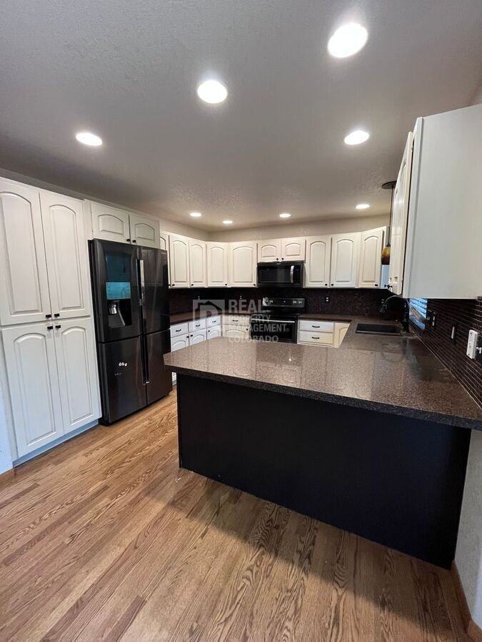2511 Glendale Ct - Photo 6 of 24