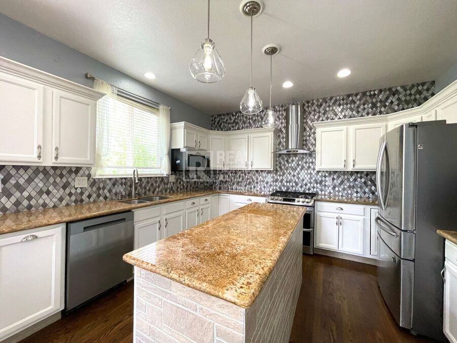 6305 S Ukraine Ct - Photo 5 of 20