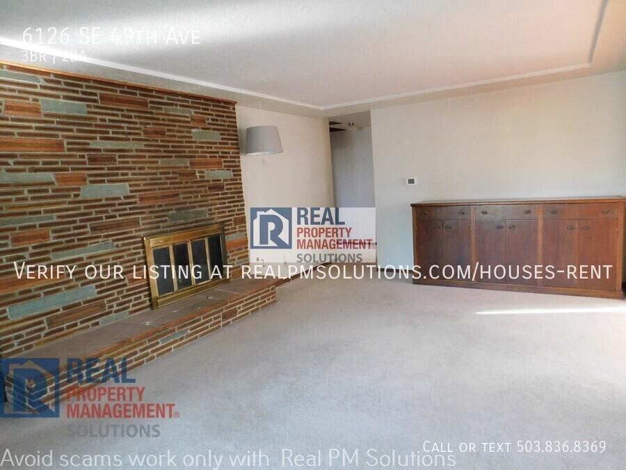 6126 Se 49th Ave - Photo 3 of 19