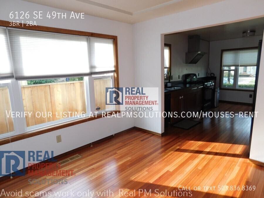 6126 Se 49th Ave - Photo 4 of 19