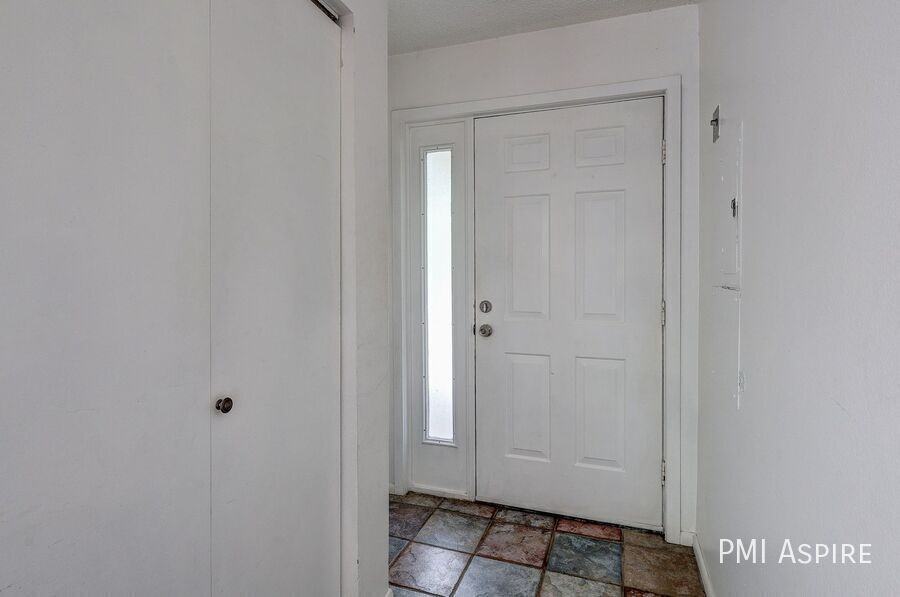 3065 30th St #1B - Photo 5 of 25