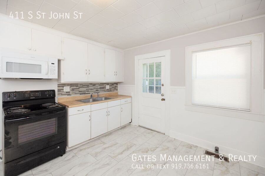 411 S Saint John St - Photo 7 of 17