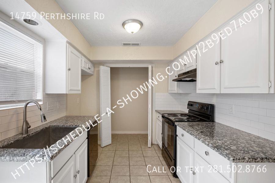 14759 Perthshire Rd - Photo 4 of 10