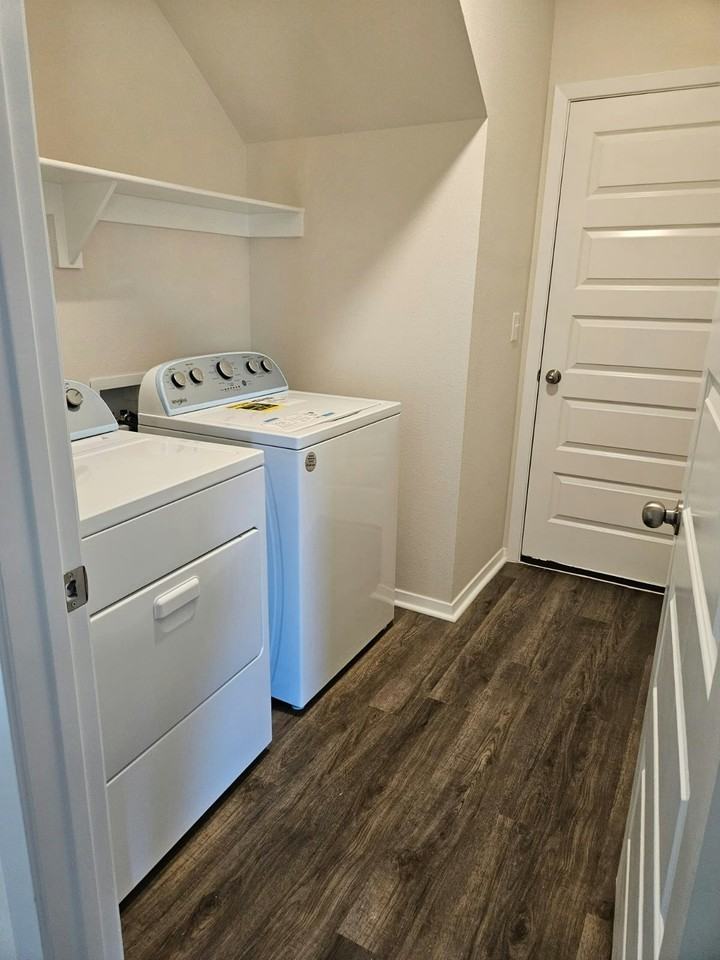 2417 East War Eagle Street - Photo 7 of 19