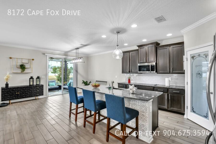 8172 Cape Fox Dr - Photo 7 of 35