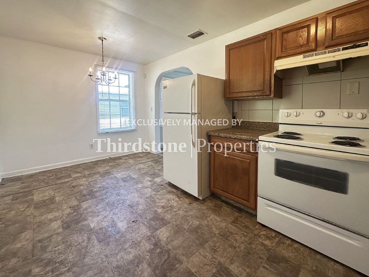 5638 Vernon Rd - Photo 4 of 19