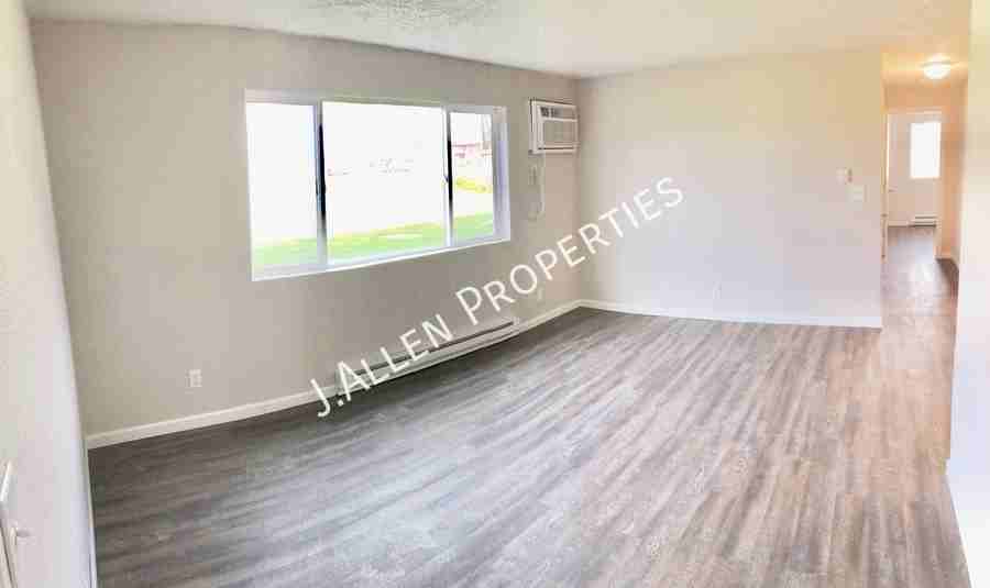 1804 Parker Cir #D - Photo 2 of 8