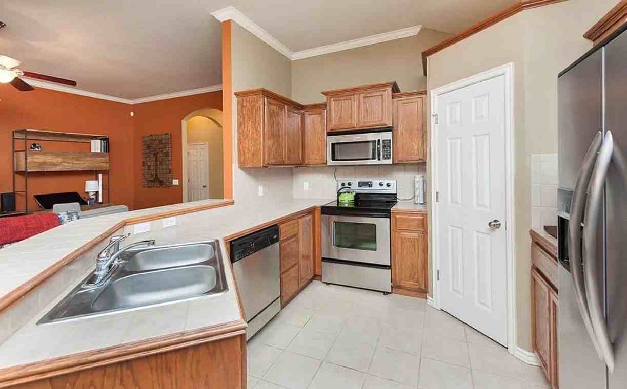 2351 Blue Jay Drive - Photo 3 of 15