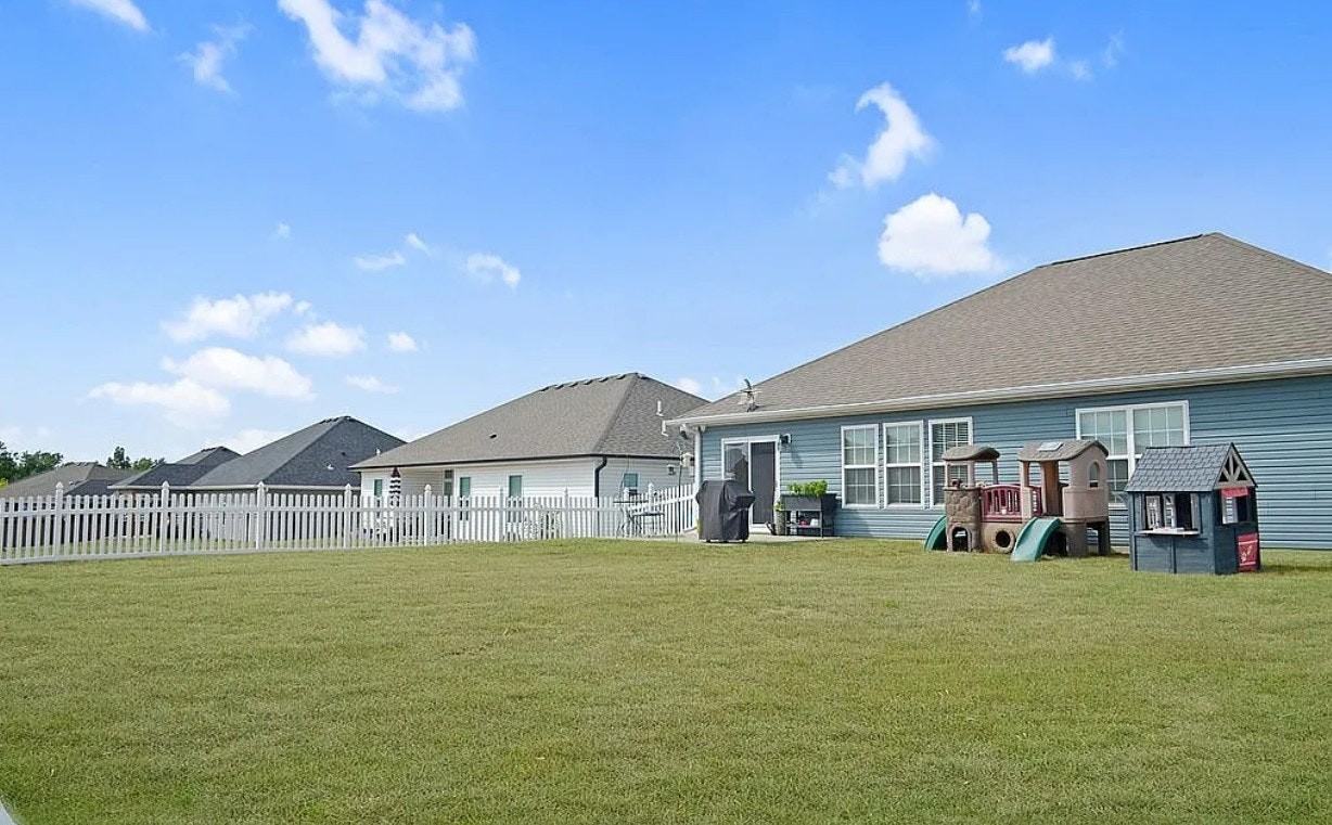 3943 Clydesdale Drive - Photo 3 of 10