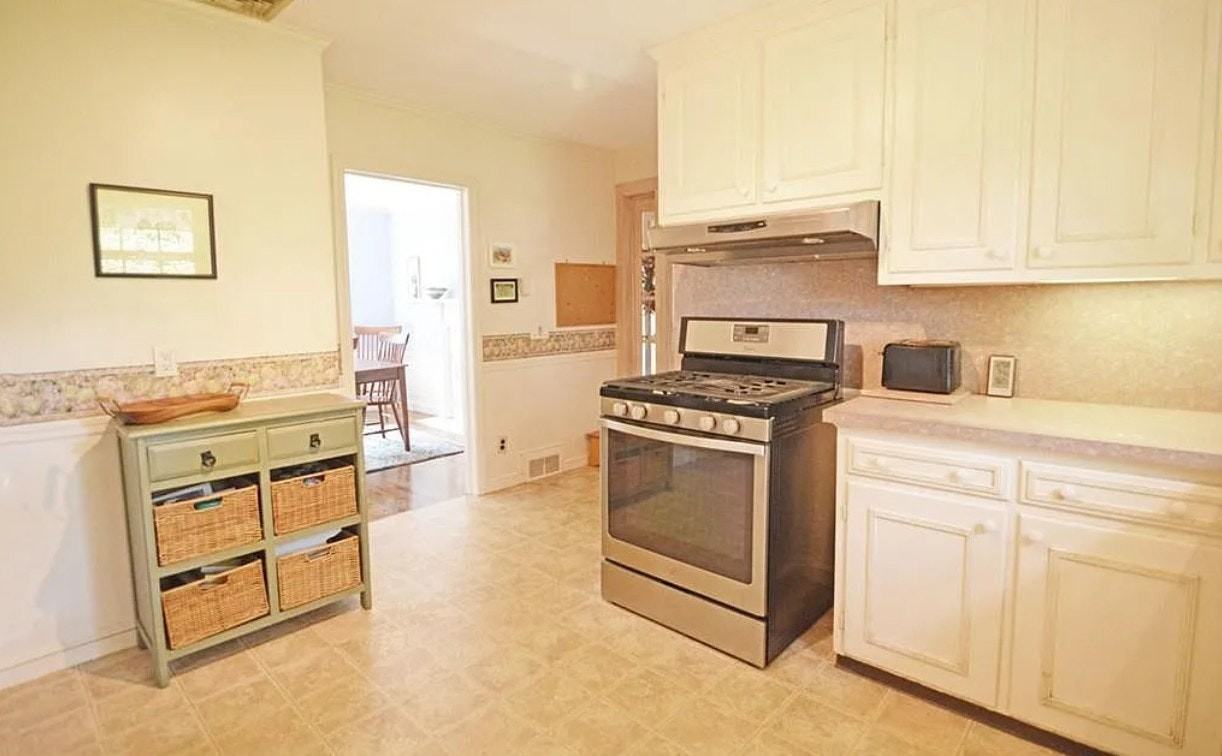 97 Overlook Drive - Photo 2 of 9