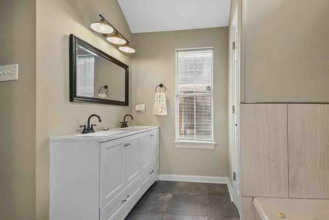 12819 Stutgart Avenue - Photo 2 of 8