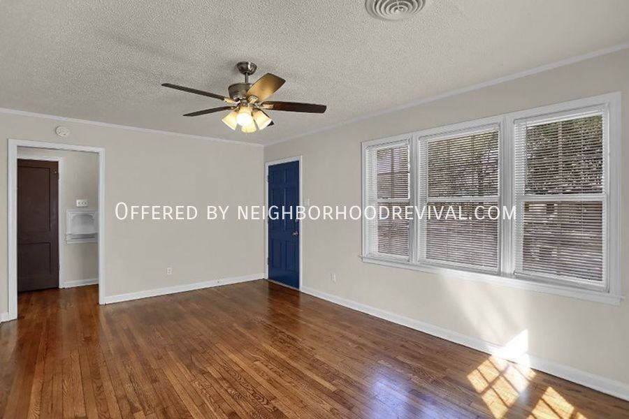 3719 Briar Rose Rd - Photo 4 of 19