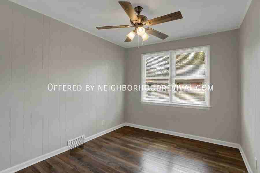 4006 Southlawn Ave - Photo 4 of 29