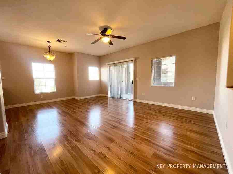 3925 Legend Hills St #202 - Photo 6 of 25