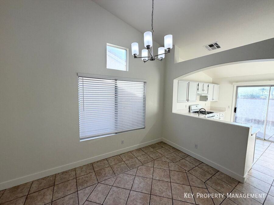 1824 Cedar Flat Ln - Photo 4 of 22