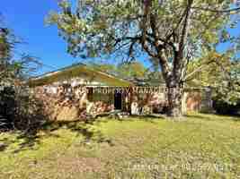 featured image of 3300 Lilac St