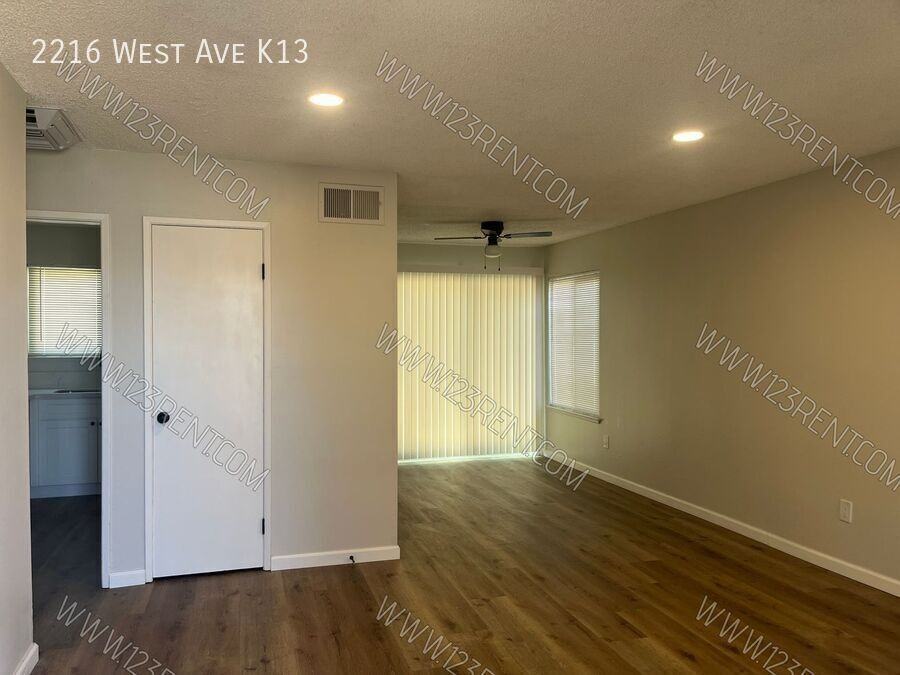 2216 W Avenue K13 - Photo 2 of 16