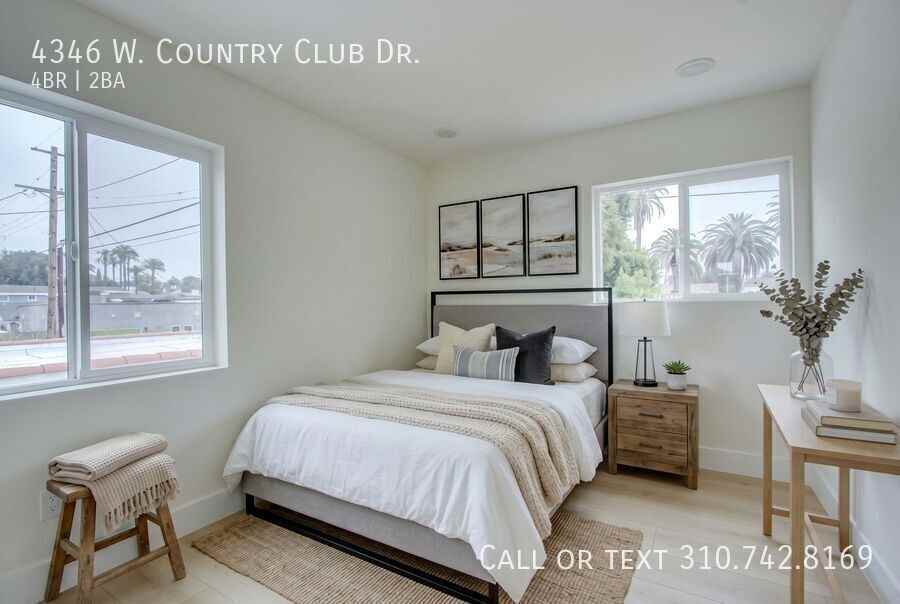 4346 Country Club Dr - Photo 4 of 35