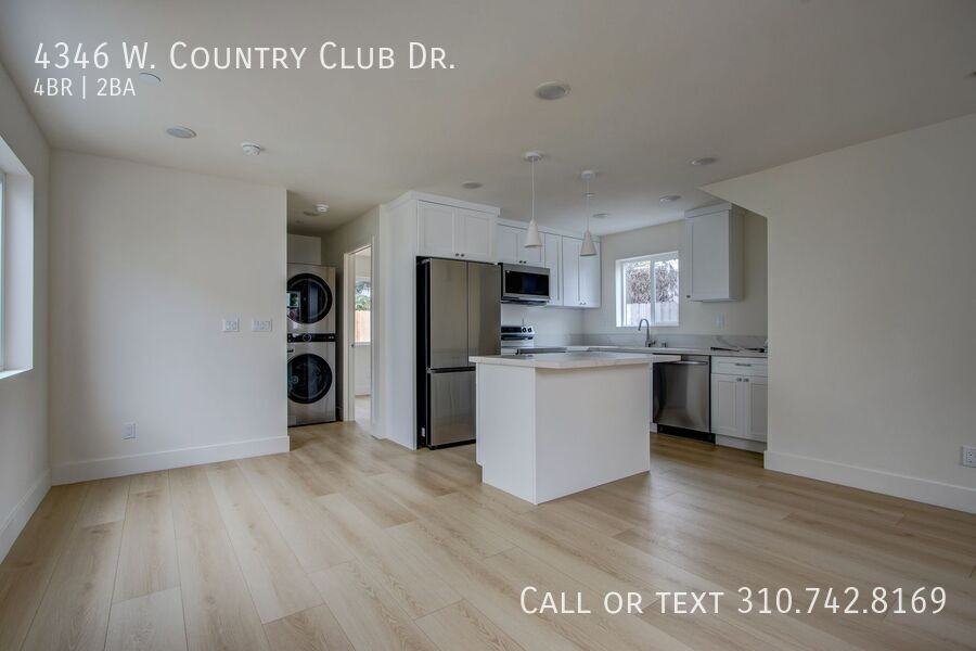 4346 Country Club Dr - Photo 7 of 35