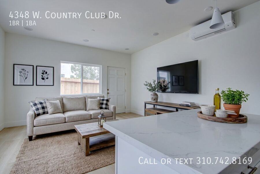 4348 Country Club Dr - Photo 3 of 21