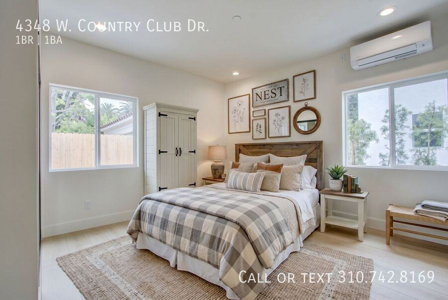 4348 Country Club Dr - Photo 4 of 21