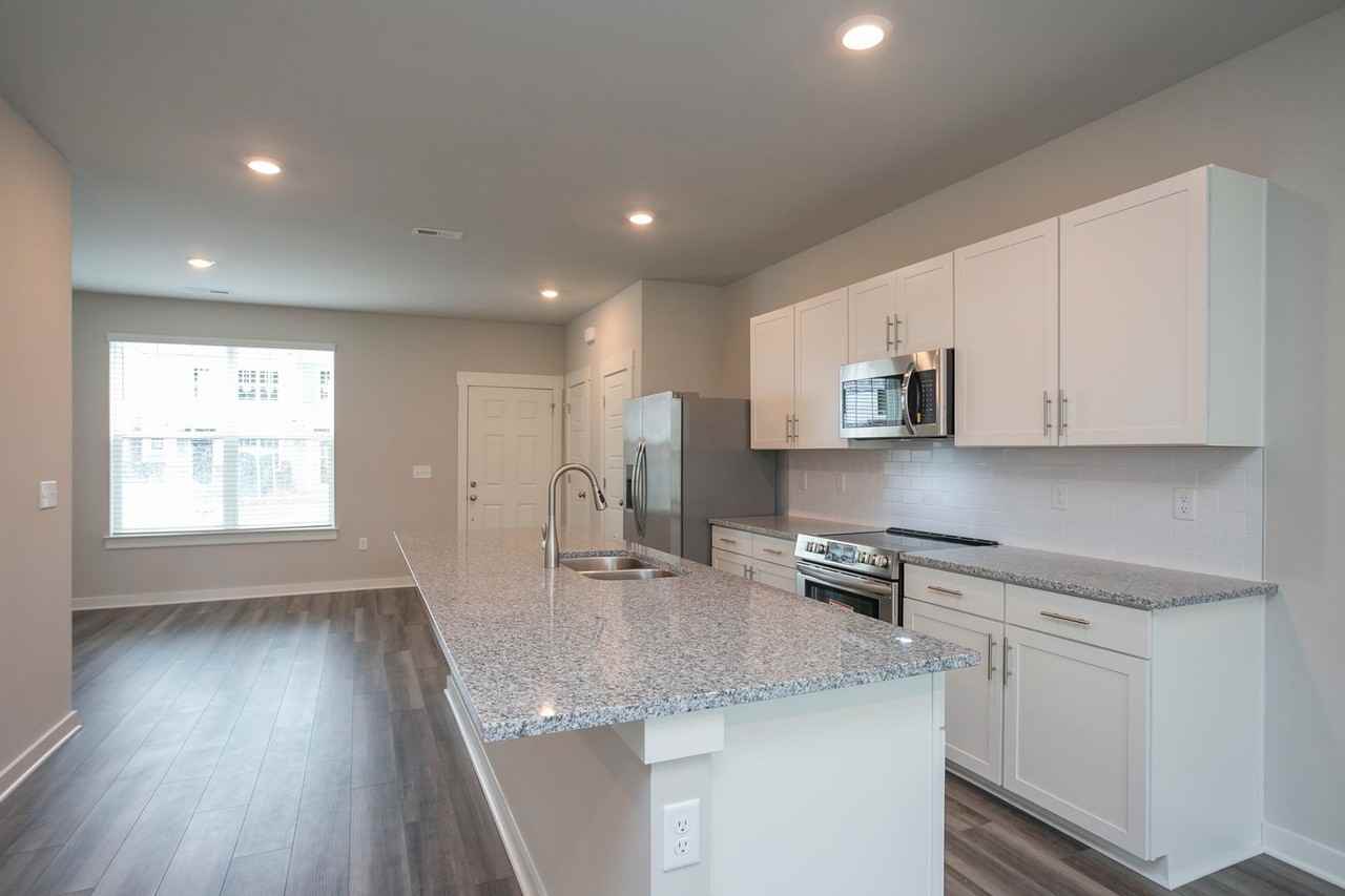 1767 Frodo Way - Photo 7 of 36