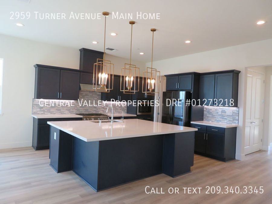 2959 Turner Ave - Photo 4 of 23