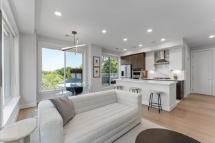 635 Slaters Ln #306 - Photo 1 of 1