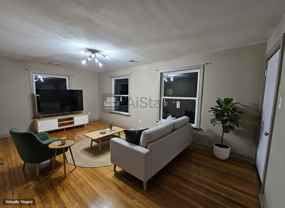 1724 W 19th St - Photo 1 of 1