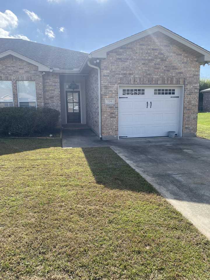 104 Village Oaks Blvd #NA - Photo 4 of 19
