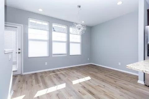 951 Barclay Cir #48 - Photo 5 of 20