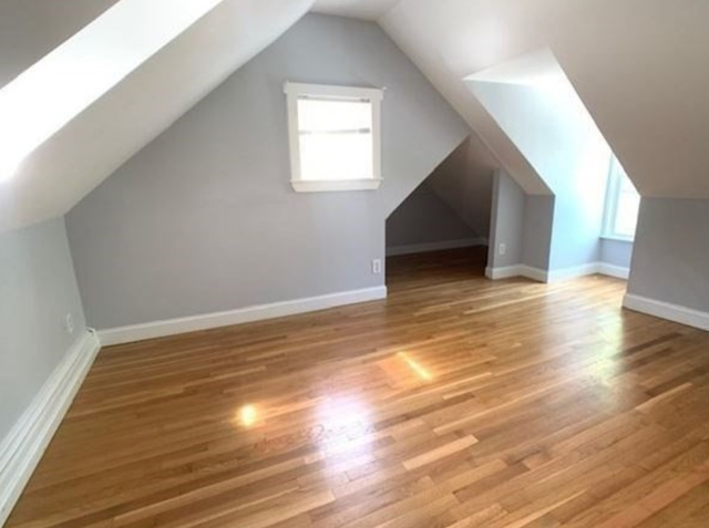 323 Bainbridge St #2 - Photo 3 of 22