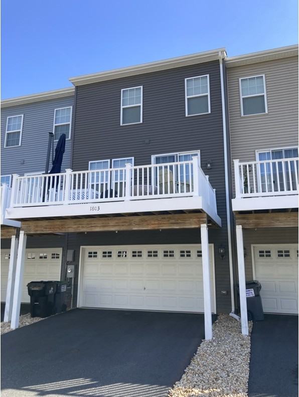 1803 Sag Harbor Ln - Photo 2 of 17