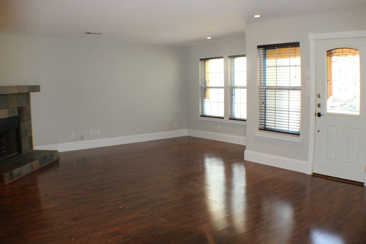 1313 Casa Vale Drive - Photo 6 of 17