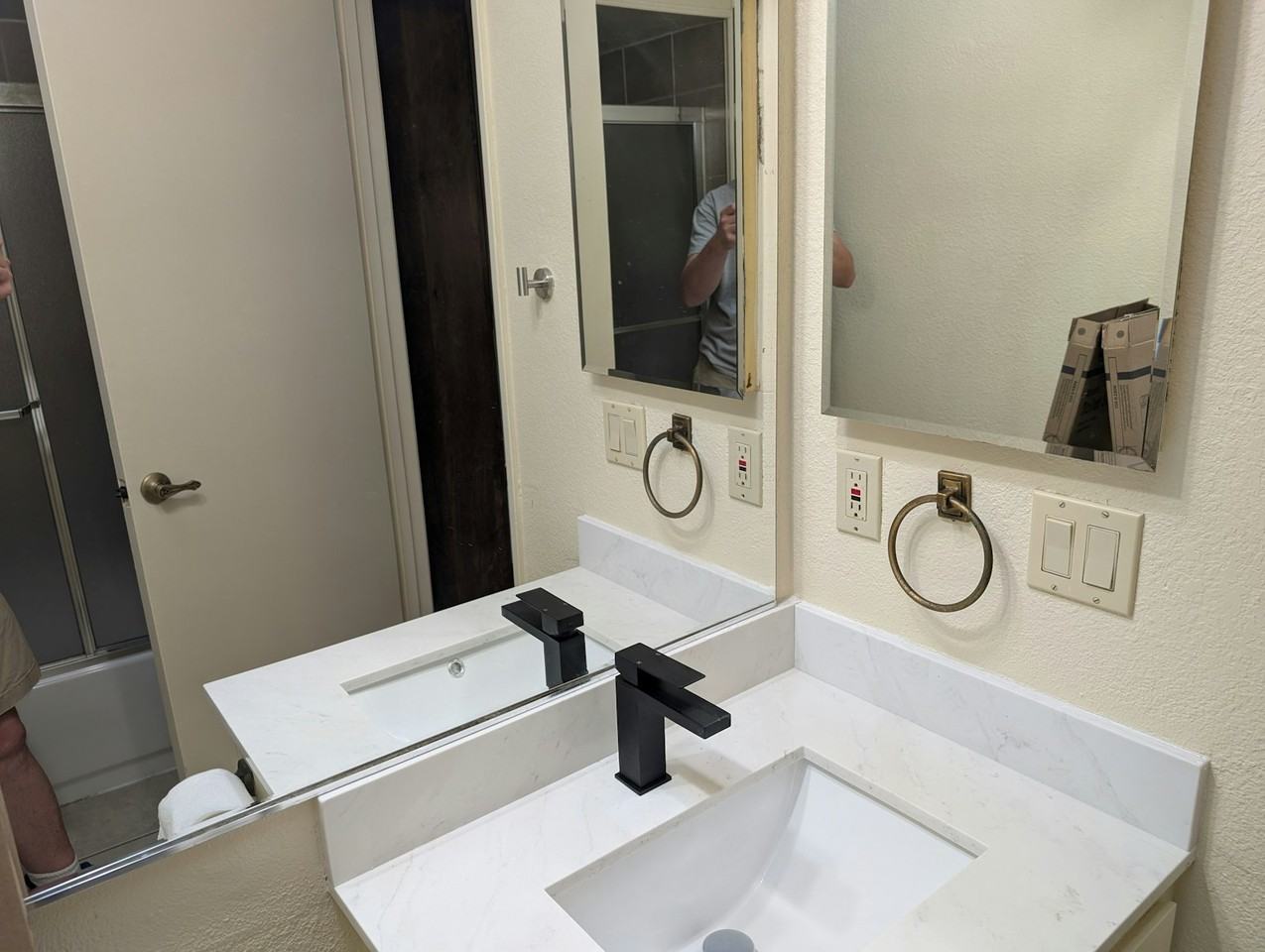 2437 Rashawn Drive - Photo 3 of 7
