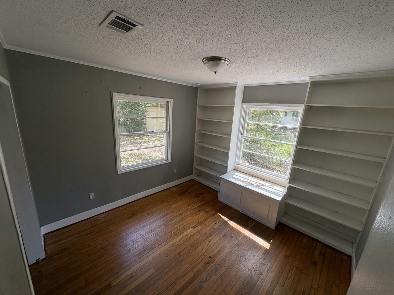 704 S. 22nd Ave - Photo 7 of 9