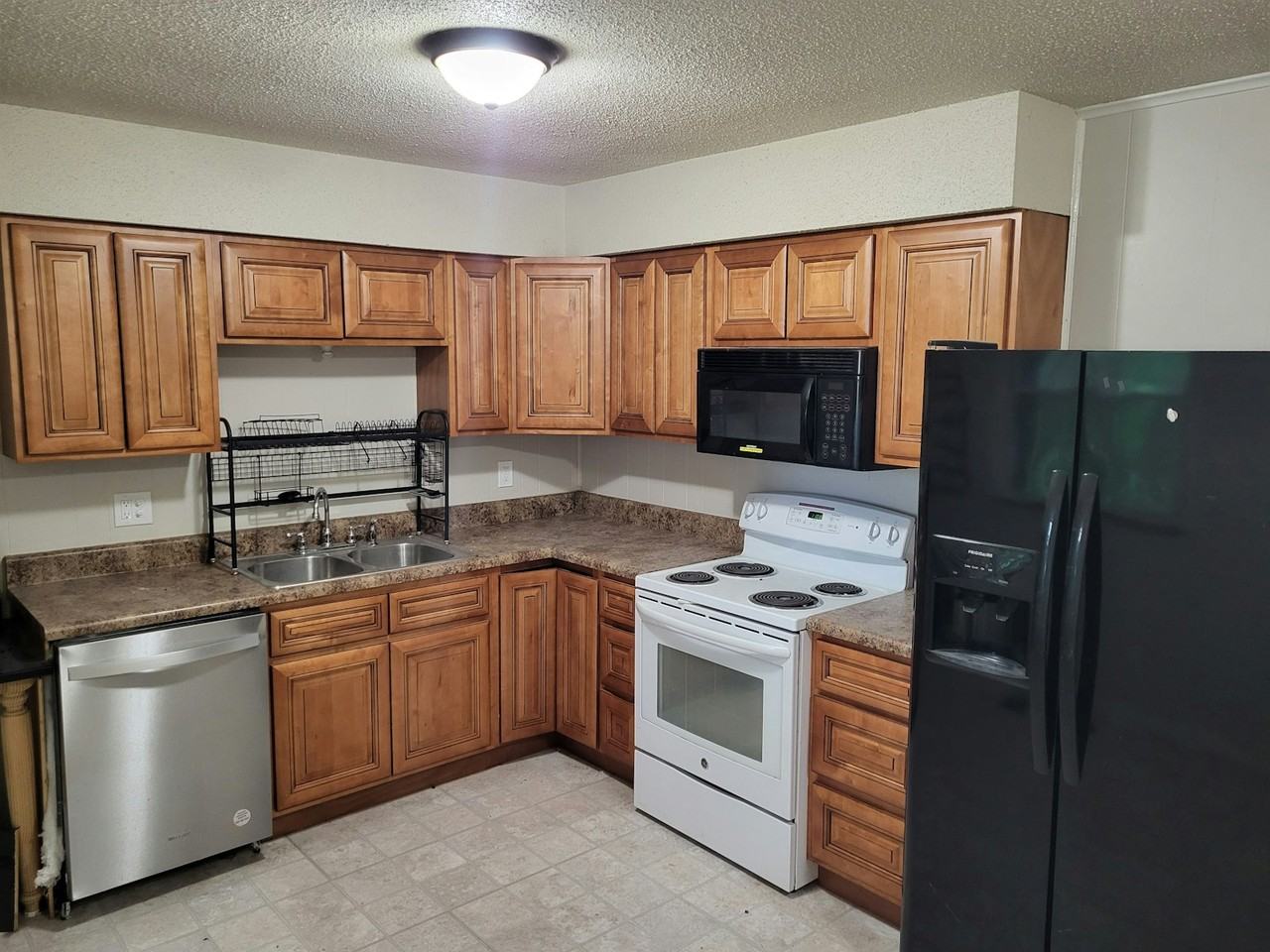 4510 Mockingbird Drive Northeast - Photo 3 of 15