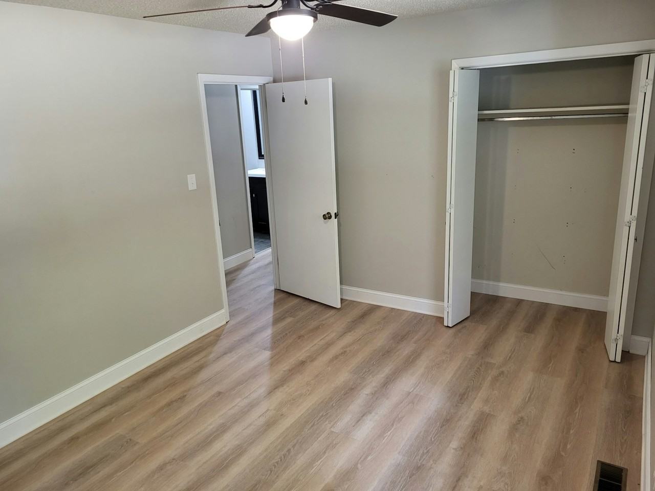 4510 Mockingbird Drive Northeast - Photo 6 of 15