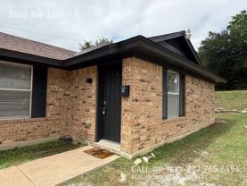 2600 Nw 21st St #B - Photo 1 of 1