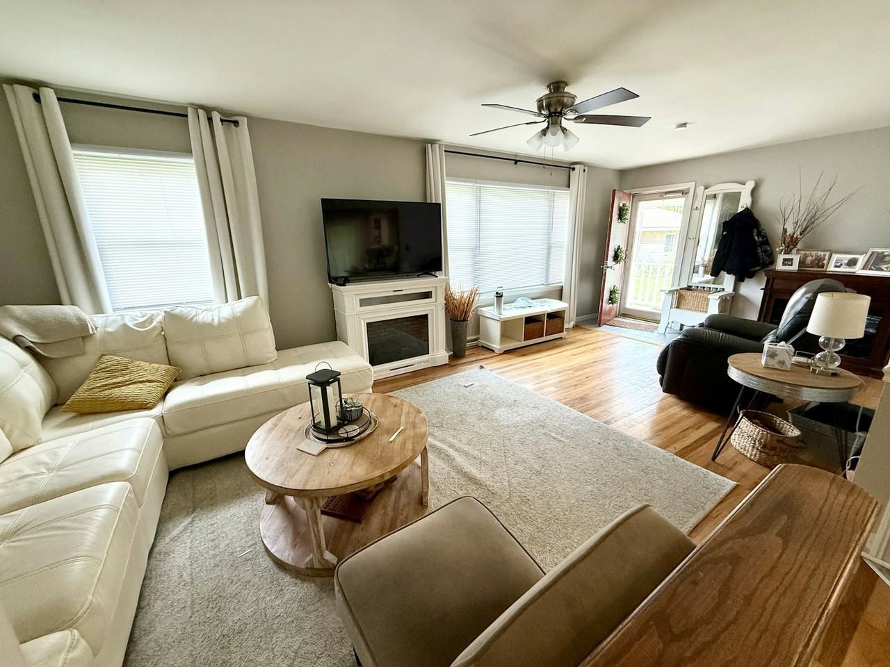 1637 Willard Court - Photo 4 of 12