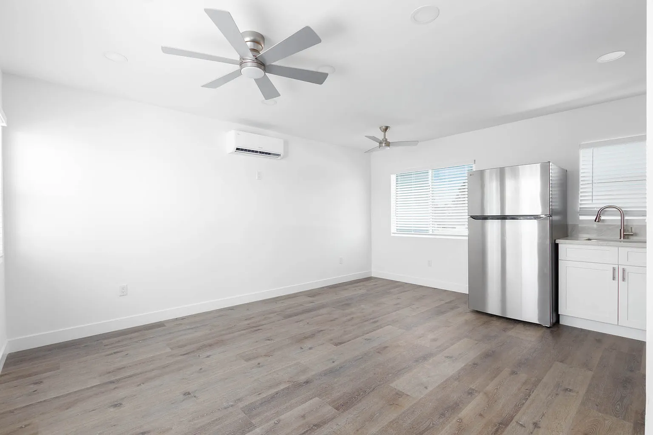 1943 Dunning Cir #4 - Photo 4 of 14