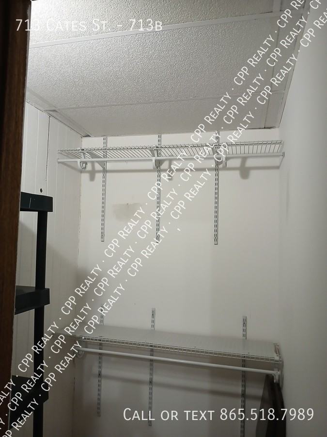 713 Cates St #713B - Photo 3 of 5