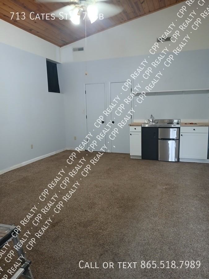 713 Cates St #713B - Photo 4 of 5