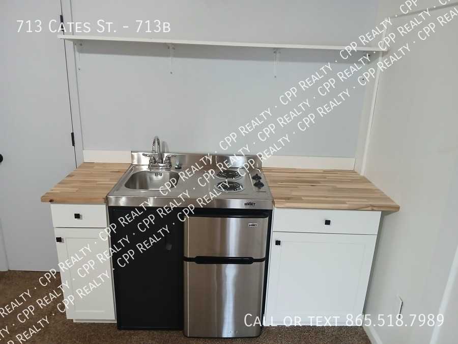713 Cates St #713B - Photo 5 of 5