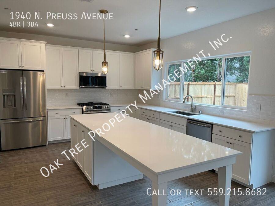 1940 N Preuss Ave - Photo 2 of 10