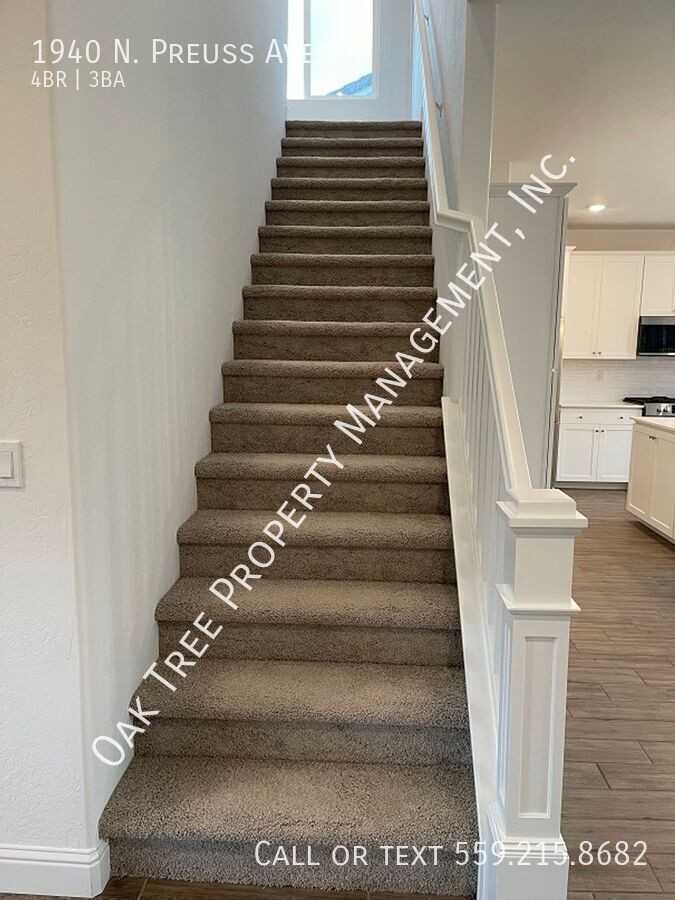 1940 N Preuss Ave - Photo 6 of 10