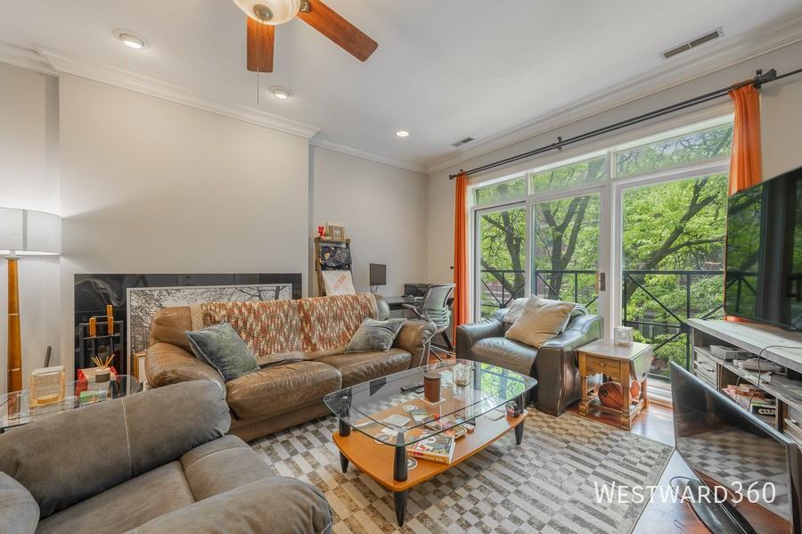 1924 W Diversey Pkwy #2E - Photo 5 of 13